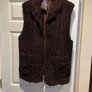 Elegant fur vest, warm and great for car driving